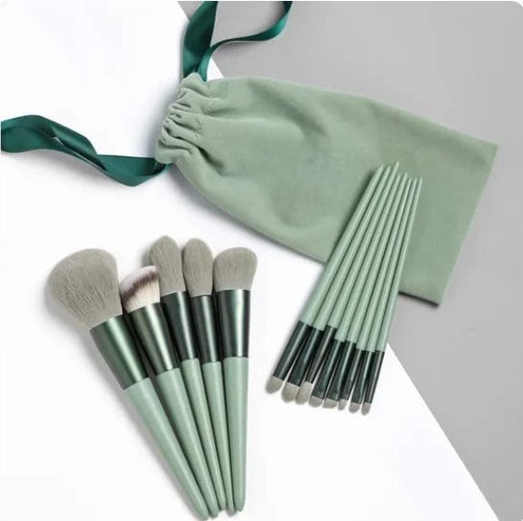 13 Piece Makeup Brush Set | Matching Storage Pouch Professional Soft Bristles | Blending Contouring and Daily Use | Random Color