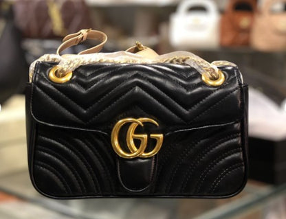 Luxury Gucci Matelassé Crossbody Bag (10 × 7 Inches) | Stylish Black Chevron Shoulder Purse | Elegant Designer Handbag for Women