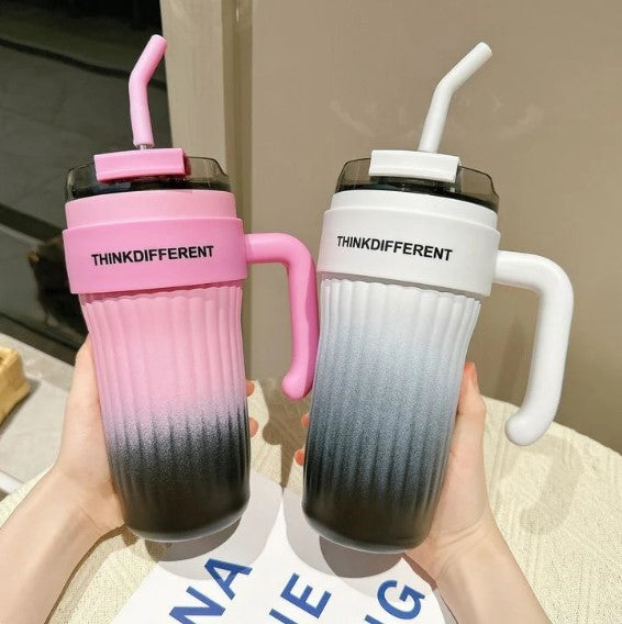 Premium Stainless Steel Tumbler Elegant Design 780ml | Double Wall Insulated Leakproof | Travel Mug for Hot and Cold Drinks | Random Color